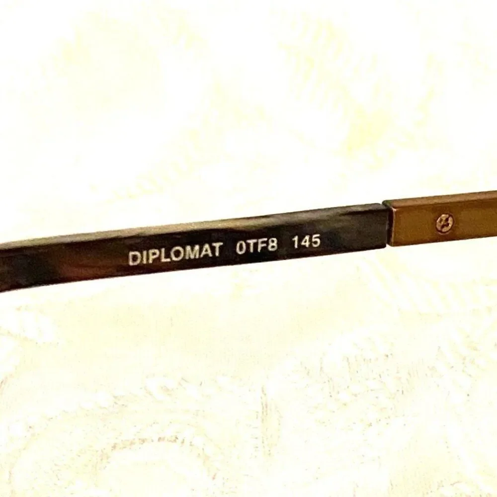 #4924 VTG Claiborne metal gray eyeglass frame diplomat otf8 model 145